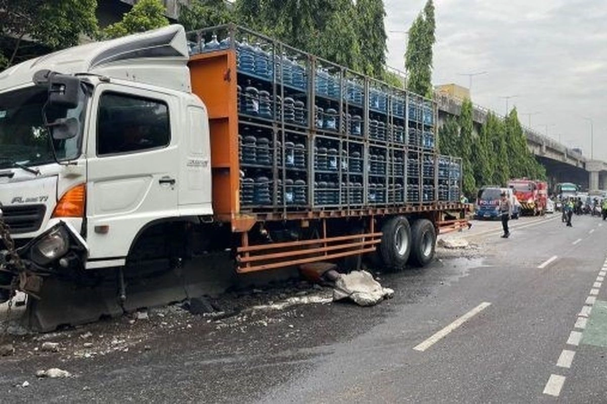 Kolaborasi Kemenhub dan Kemendagri, Mampukah Akhiri ''Ancaman'' Truk ODOL?