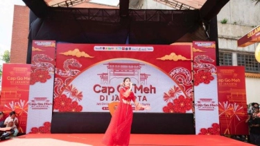 Penyanyi Hitada Meriahkan Cap Go Meh di Pancoran, Harapannya Indonesia Makin Tentram dan Maju