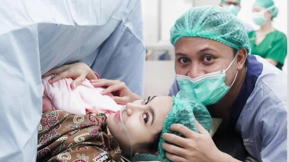 Hangat dan Bermakna: Deretan Selebriti yang Bangga Dipanggil ''Ibu'' oleh Buah Hati, Terbaru Mahalini