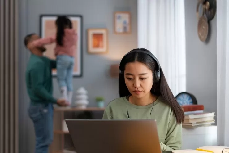 Bekerja dari Rumah: Kebebasan atau Tantangan? Ini yang Perlu Anda Ketahui