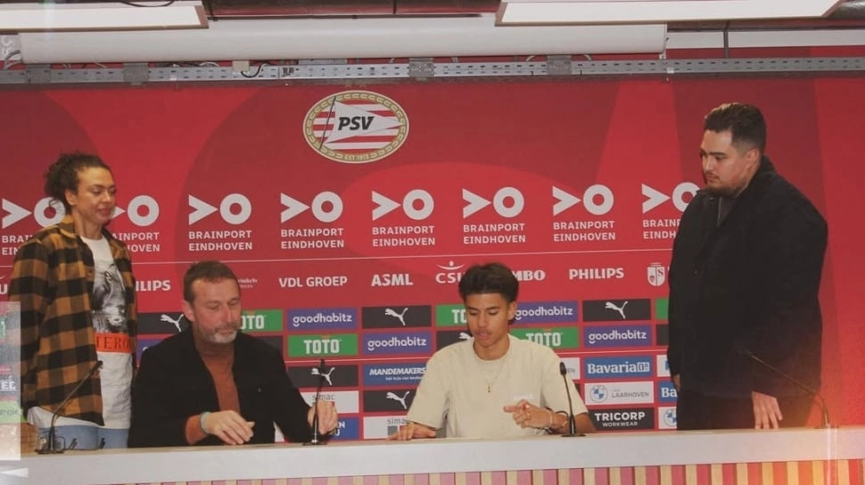 Skill Kiper Keturunan Belanda-Papua Thaliro Hitipeuw, Layak Jadi Penerus Maarten Paes