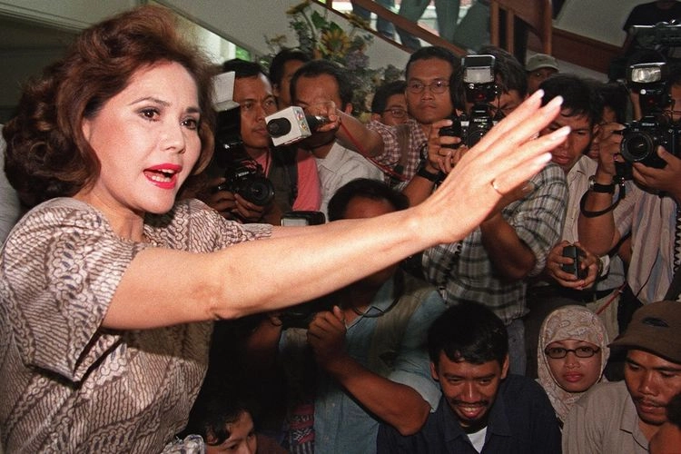 Dewi Soekarno ''Nyaleg'' di Jepang: Lepas Status WNI, Dirikan Partai Hak Anjing-Kucing