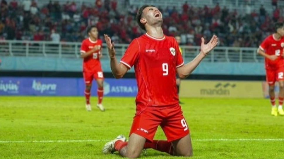 3 Alasan PSIM Yogyakarta Perlu Rekrut Jens Raven untuk Musim Depan: Ikatan Historis dengan Sang Nenek