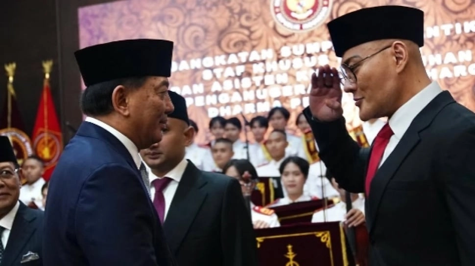 Deddy Corbuzier Ngaku Tak Ambil Gaji Stafsus, Ternyata Segini Penghasilan YouTube-nya