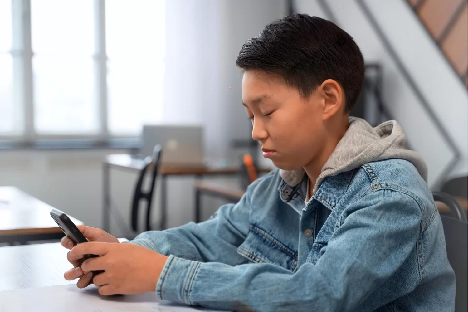 Perkuat Jaminan Perlindungan Hak Anak di Ruang Digital, Kemkomdigi Percepat Penyusunan RPP PAPSE