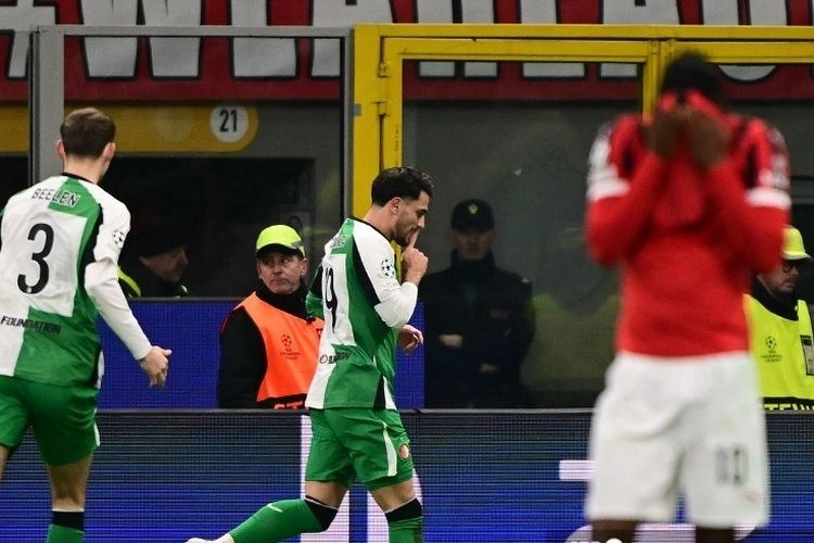 Hasil Milan Vs Feyenoord 1-1: Theo Kartu Merah, Rossoneri Gugur