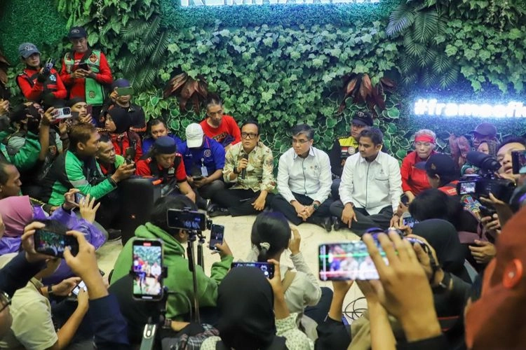Soal THR untuk Ojol, Menaker: Kita Coba Cari Solusi Terbaik