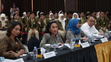 Wamen P2MI Wanti-wanti Tawaran Kerja Ilegal di Luar Negeri di Tengah Tren ‘Kabur Aja Dulu’
