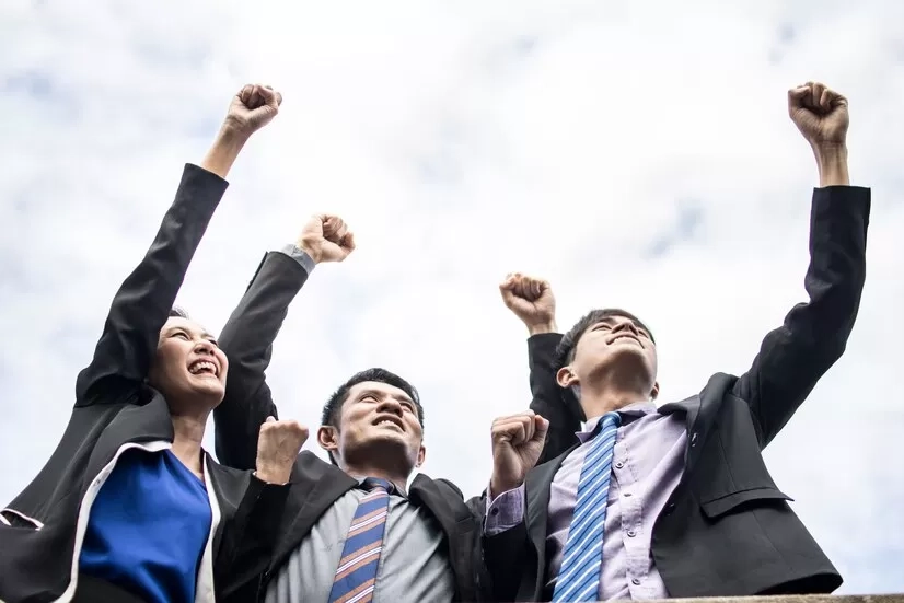 Kondisi Keuangan Melejit! 7 Shio Diprediksi Kebanjiran Rezeki dan Mencapai Puncak Kesuksesan di Tahun 2025