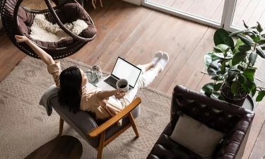 WFH for Life! 6 Zodiak Ini Bakal Sukses Jika Bekerja Jarak Jauh dari Rumah