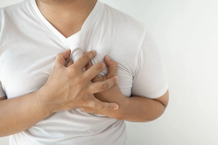 Dokter Ini Alami Serangan Jantung Saat Menangani Pasien Jantung