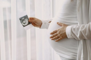 Vaksinasi Ibu Hamil: Langkah Penting untuk Menjaga Kesehatan Bayi