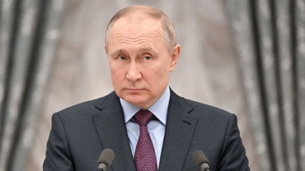 Putin Sebut Tak Ada yang Mengecualikan Ukraina, Sindir Zelensky: Tidak Perlu Reaksi Histeris