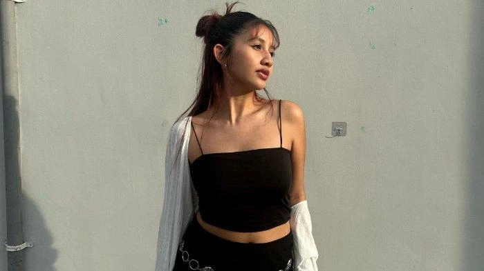 Rhea Asmara Bawa Cerita Cinta Anak Muda yang Penuh Keraguan di Lagu 'Guess So'