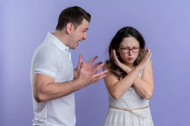 Jangan Sampai Salah Pilih! 10 Tanda Cowok Red Flags Menurut Psikolog