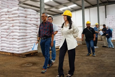 Komisaris Utama Pusri Tinjau Ketersediaan Pupuk Bersubsidi untukmusim tanam 2025 Musim Tanam 2025