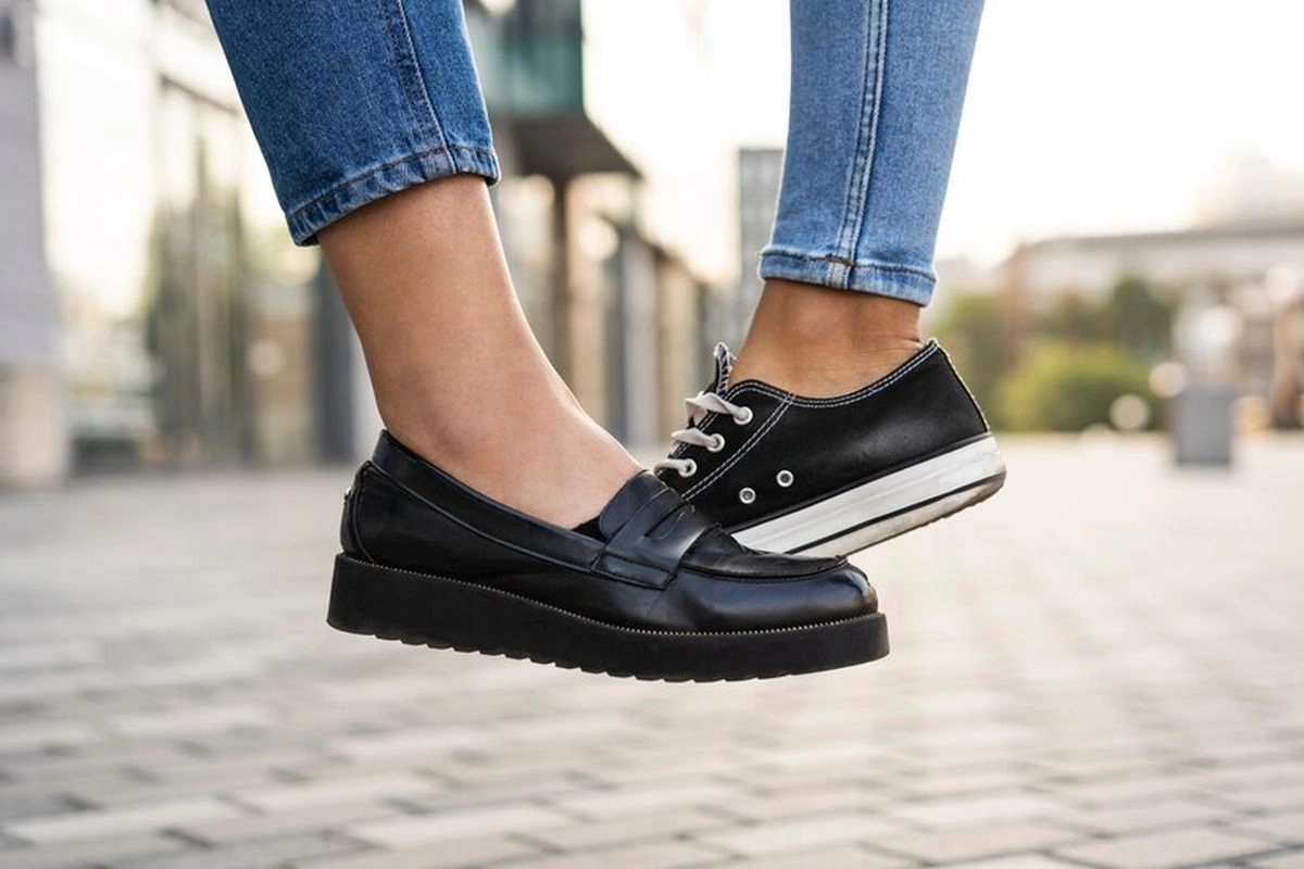 4 Tips Menggunakan Parfum Sepatu, Jangan Sembarangan