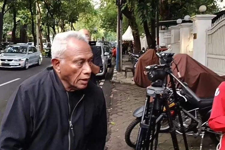 Di Tengah Kasus Hasto dan Retret, Ketua Bidang Kehormatan PDI-P Datangi Rumah Megawati