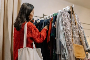 Hari Peduli Sampah Nasional, Ini 10 Cara Daur Ulang Baju Menurut Ahli