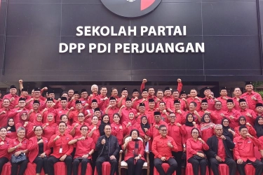 Hasto Ditahan KPK, Megawati Minta Seluruh Kader Siaga