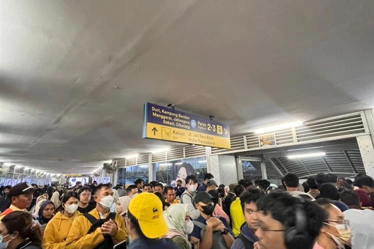 Jadwal KRL Parung Panjang-Tanah Abang Hari Ini, Paling Malam 22.54 WIB