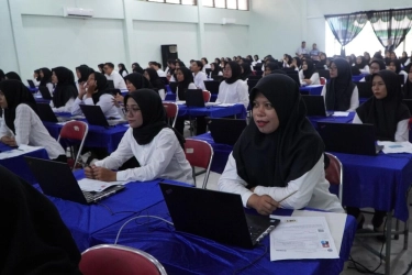 Rekrutmen ASN Besar-besaran Dulu, Efisiensi Anggaran Kemudian