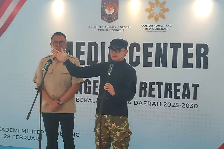 Wamendagri Sebut Ada Kader PDI-P Ikut Retreat Kepala Daerah