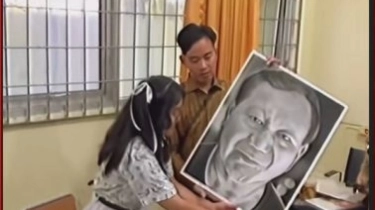 Gibran Posting Titipan Lukisan Presiden Prabowo : Ubur-ubur Ikan Lele..