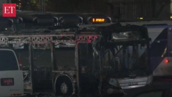 Analis: Ledakan 3 Bus di Tel Aviv Bisa Jadi Rekayasa untuk Kepentingan Israel