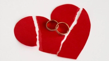 Dikabarkan Cerai karena KDRT, Tante Lala Muncul Sambil Menangis: Tolong Suport Saya demi Anak-anak