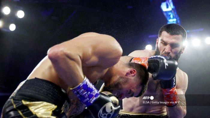 Jadwal Tinju Dunia Pekan Ini: Artur Beterbiev vs Dmitry Bivol 2, 7 Sabuk Juara Dipertaruhkan