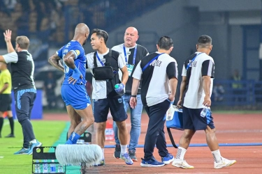 Persib Vs Madura United: Lini Belakang Maung Pincang, Hodak Putar Otak