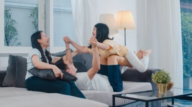 Era Digital: Tantangan dan Solusi Membesarkan Anak yang 