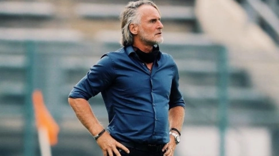 Jan Olde Targetkan 4 Besar! Dewa United On Fire, Persebaya Jadi Korban