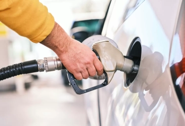 Sering Ngerasa Bahan Bakar Mobil Kamu Boros saat Dipakai di Lingkungan Perkotaan? Ikuti 10 Tips Berikut Ini untuk Menghematnya