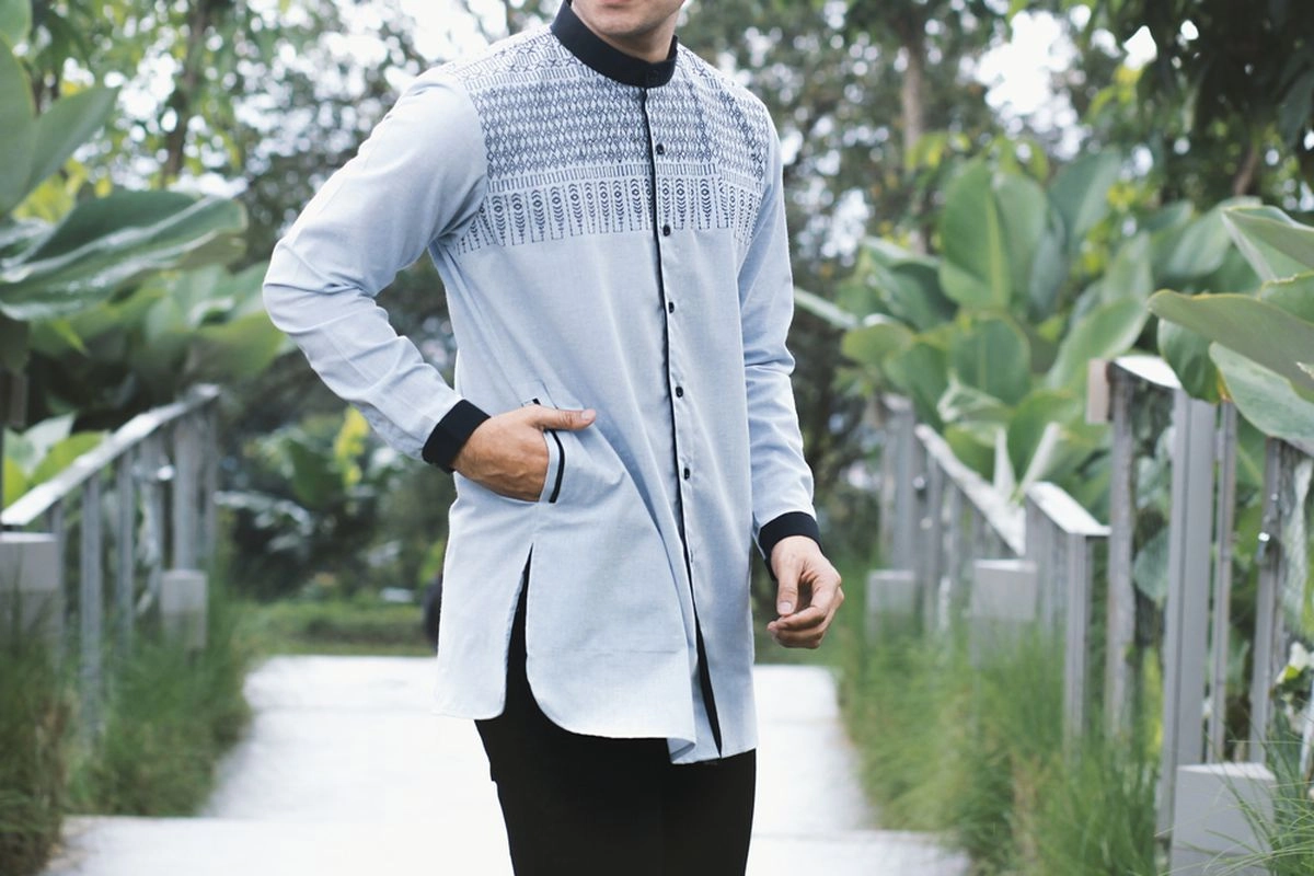7 Pilihan Baju Lebaran Laki-laki di Marketplace, Harga Rp 300.000-an