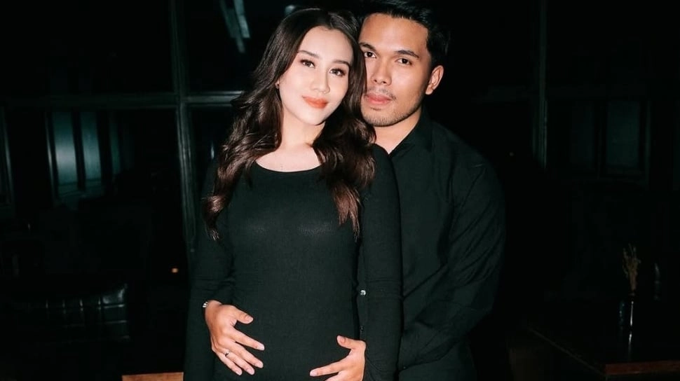 Mau Pakai High Heels saat Hamil seperti Aaliyah Massaid? Simak Tipsnya agar Tetap Aman dan Nyaman
