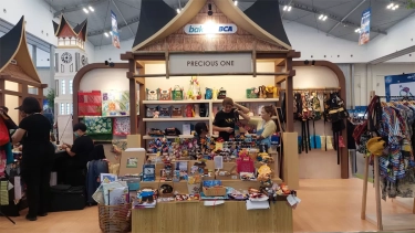 Cerita Pegiat UMKM di BCA Expoversary 2025: Lestarikan Budaya Bangsa Hingga Menyulam Asa Lewat Tangan Istimewa