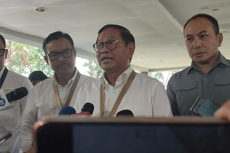 Akhirnya Ikut Retreat, Pramono Anung: Terima Kasih Pak Mendagri atas Kesabarannya