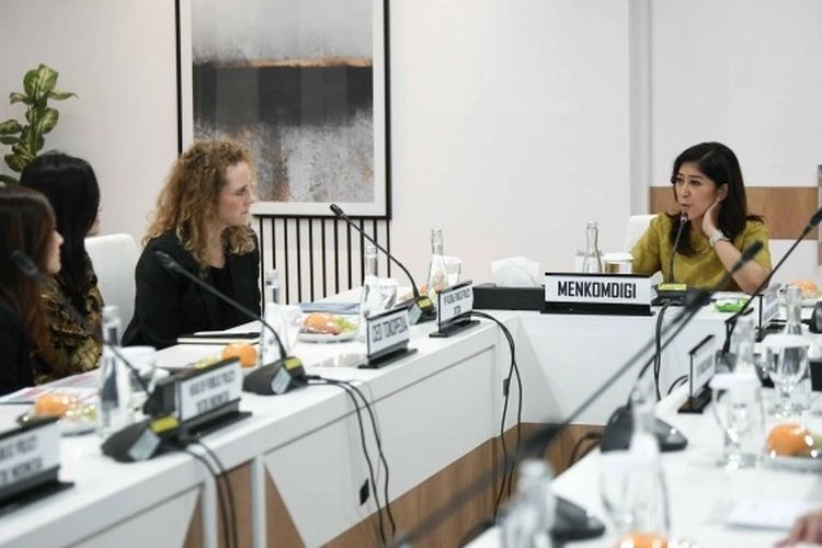 Menkomdigi Minta Platform Digital Perketat Teknologi Pembatasan Usia