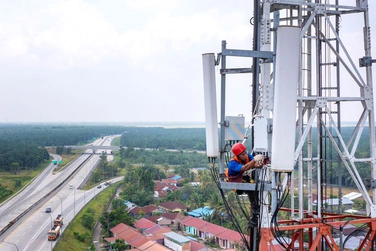 Merger XL-Smartfren: Komdigi Pertimbangkan Pengembalian Spektrum Frekuensi ke Negara