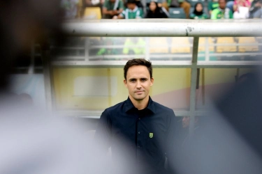 Persebaya Vs Persib, Kesempatan Terakhir Paul Munster