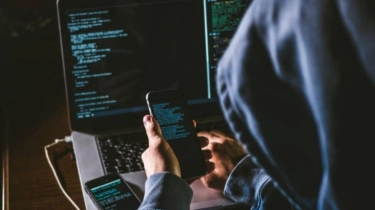 OJK : Penipuan Penawaran THR  hingga Pengiriman Parcel Sering Terjadi saat Ramadhan