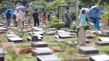 Adab dan Bacaan Doa Ziarah Kubur, Lengkap dengan Tulisan Arab dan Artinya