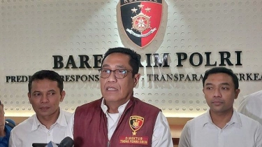 BREAKING NEWS: Bareskrim Tahan Kades Kohod Arsin dan Tiga Tersangka Kasus Pagar Laut Tangerang
