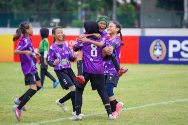 Animo Tinggi dalam Upaya Lahirkan Pesepak Bola Putri di Surabaya