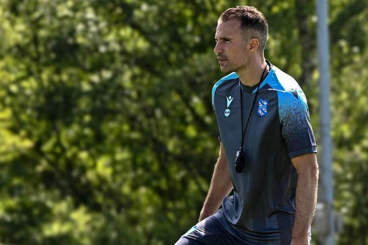 Robin van Persie Latih Feyenoord, Teringat Ajaran Arsene Wenger