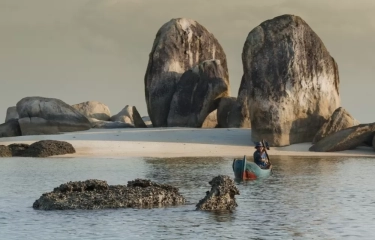 5 Keajaiban Pulau Batu Berlayar, Destinasi Eksotis di Belitung yang Wajib Dikunjungi