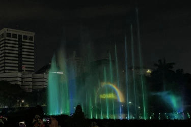 3 Tips Nonton Air Mancur Menari dan Video Mapping di Monas