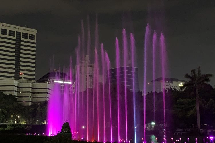 Jadwal dan Lokasi Air Mancur Menari di Monas Hari Ini